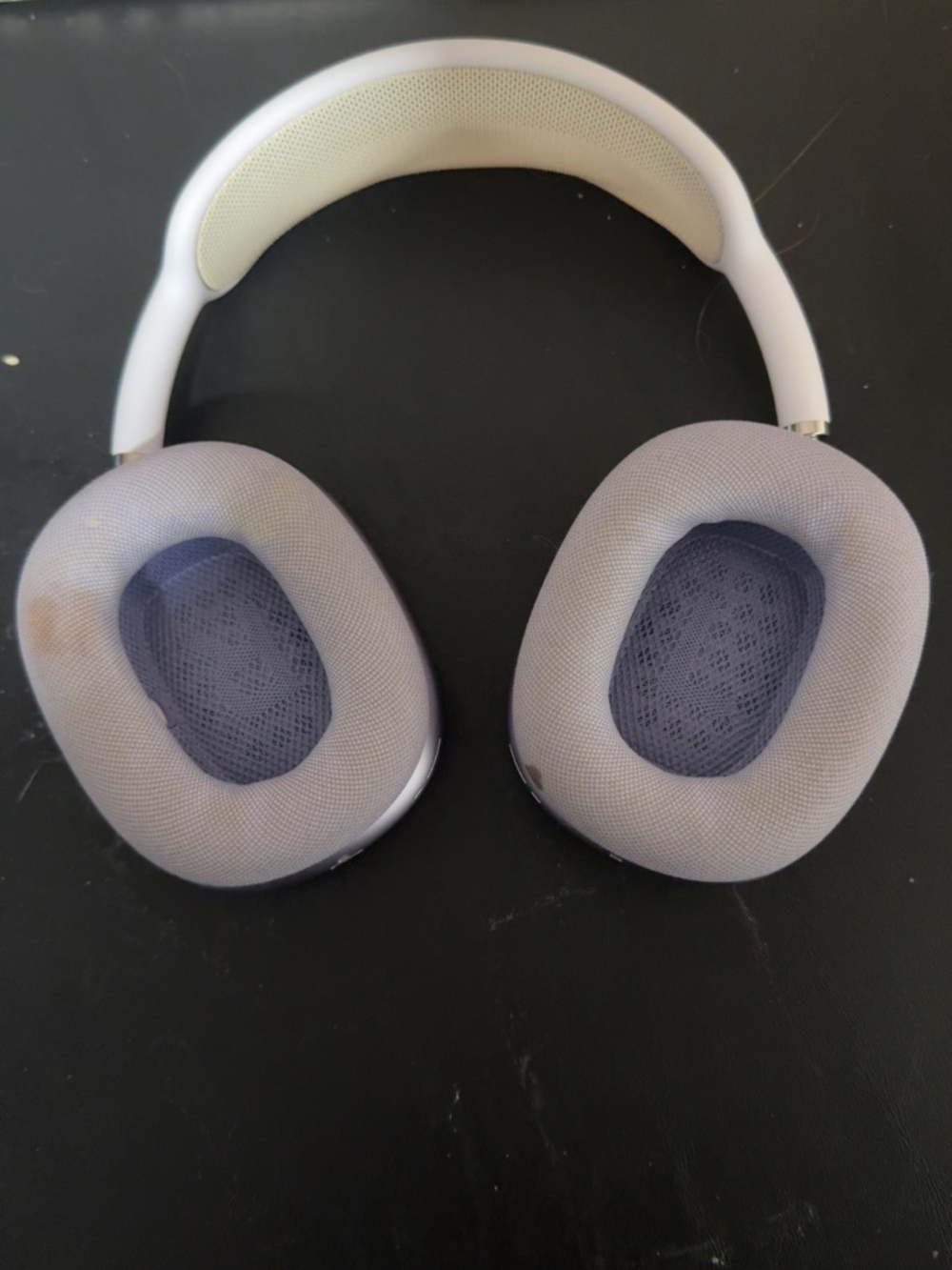 AirPod Max - Picture 3 of 3